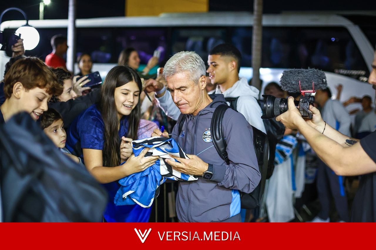 Luís Castro admite preocupação com atuação do Grêmio em derrota para a Chapecoense