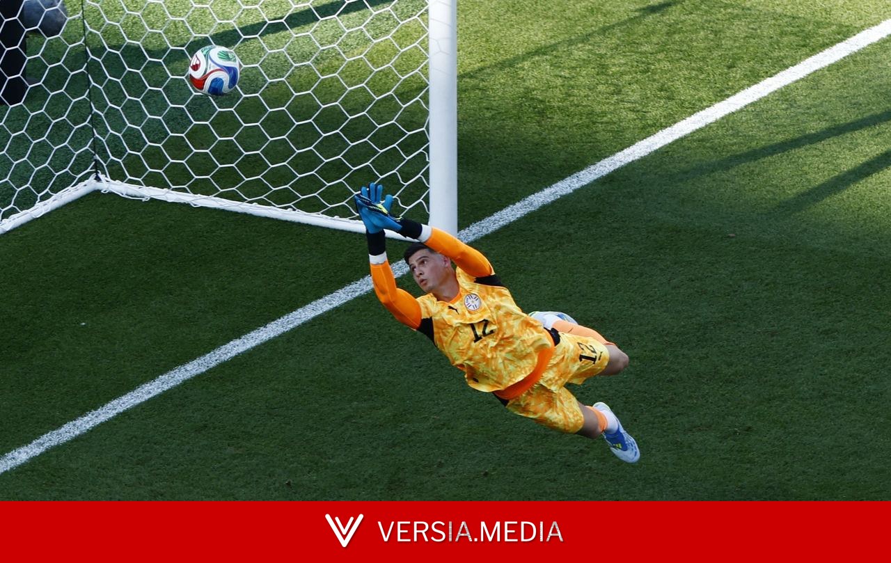 Goleiro do Paraguai diz que seleção sai de cabeça erguida: