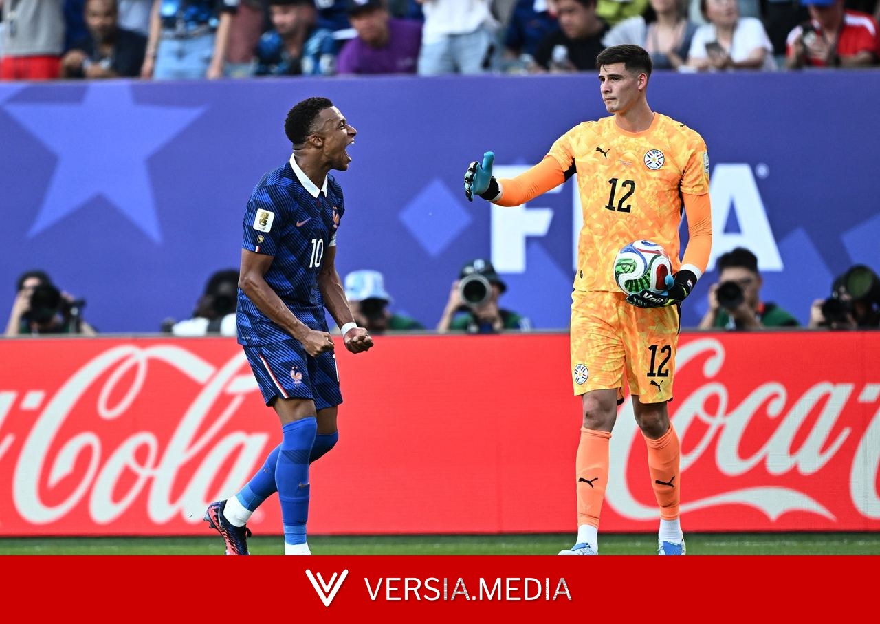 Mbappé suporta pressão, mostra nova versão e decide para a França