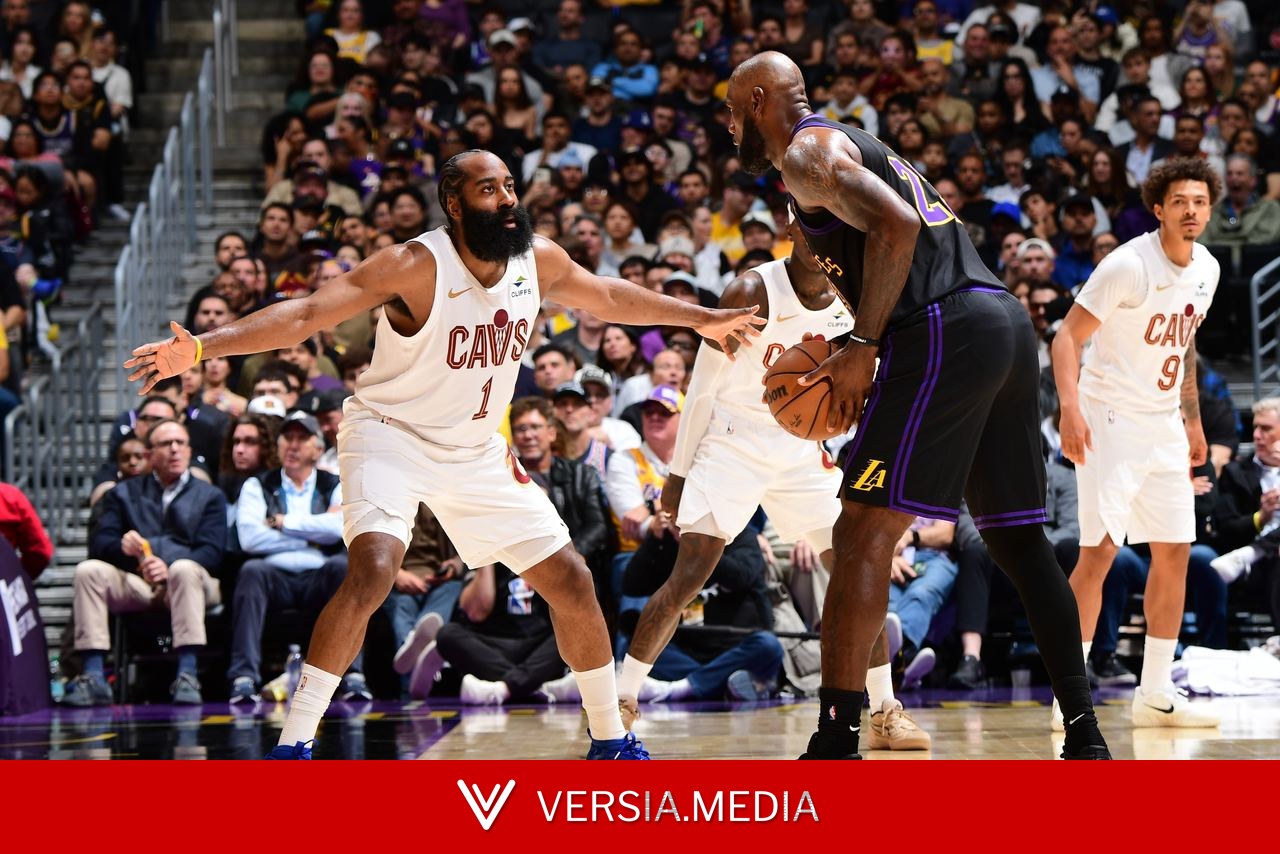 James Harden comenta possibilidade de jogar com LeBron nos Cavs: 