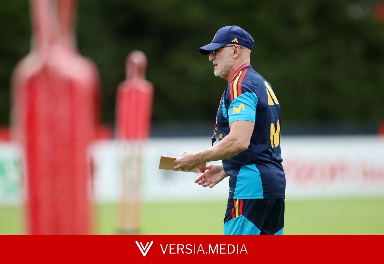 Técnico da Espanha pede seleção em 