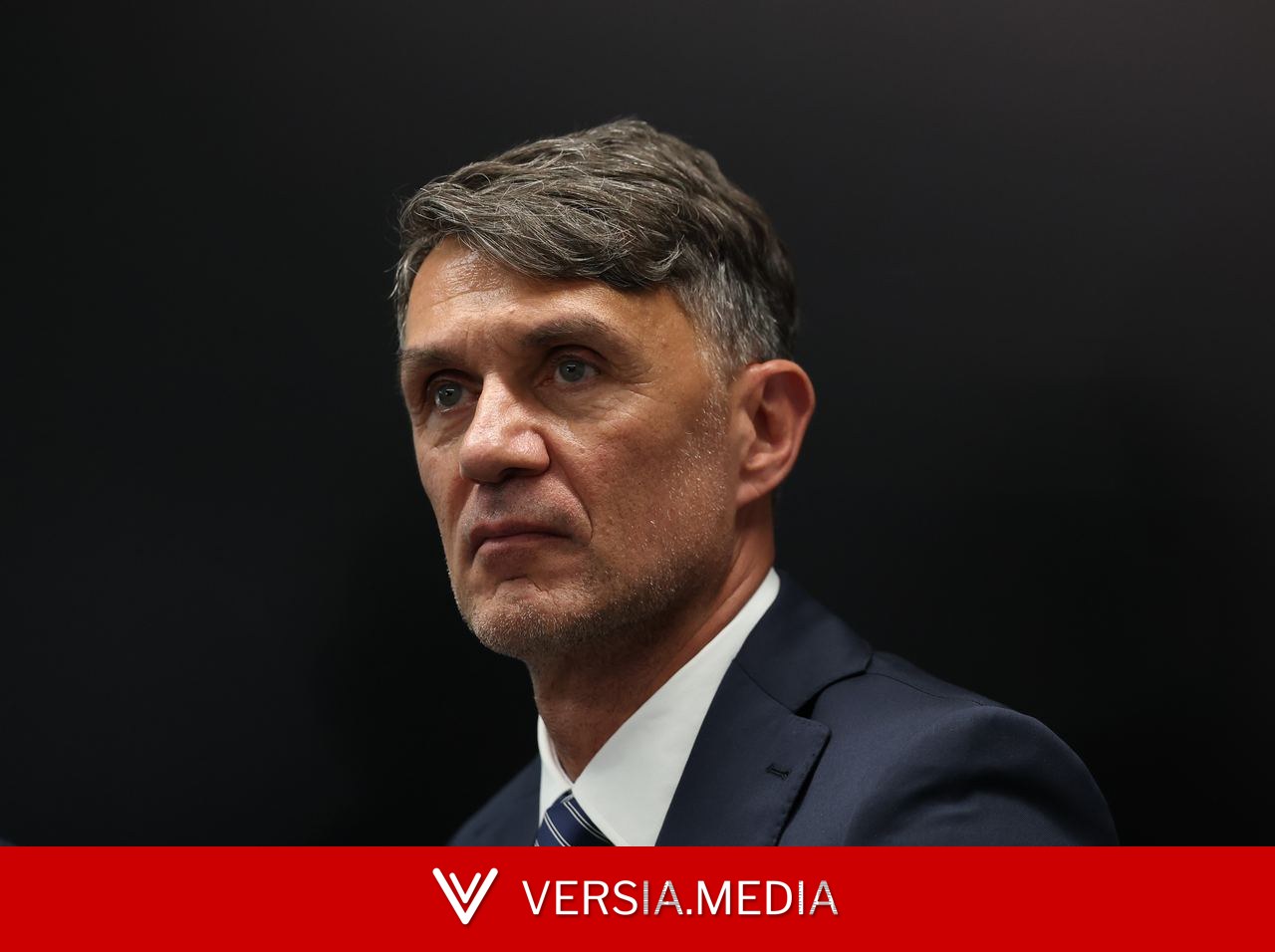 Maldini cogita pedir demissão se Pirlo não for contratado pela Itália, diz jornal