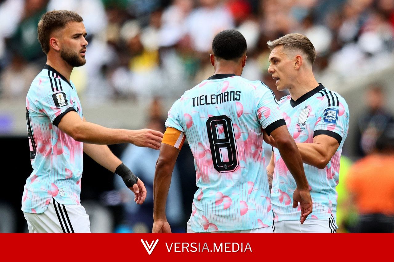 Jogadores da Bélgica discutem durante jogo da Copa do Mundo; veja o vídeo
