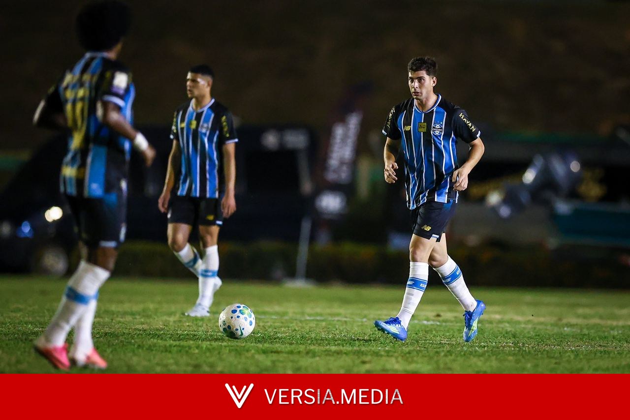 Luís Castro testa alternativas para remontar meio-campo do Grêmio no segundo semestre