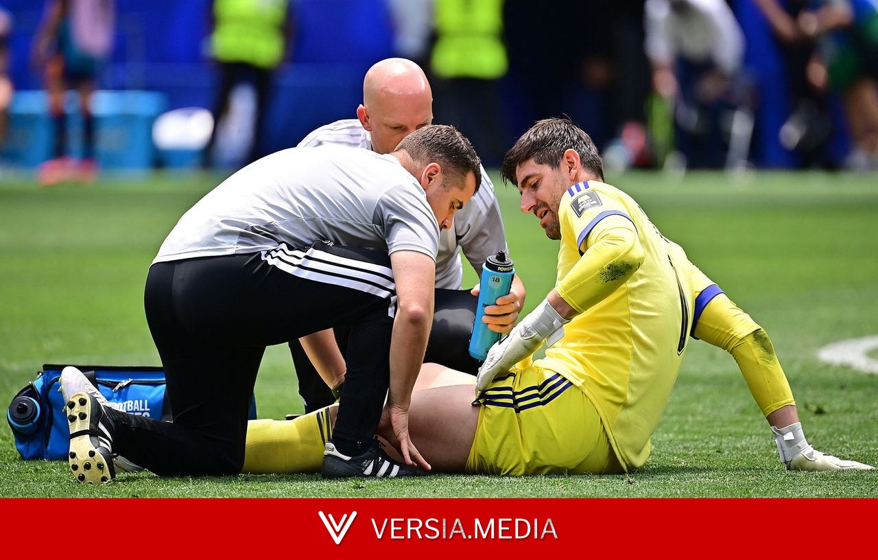 Courtois diz que queria ter continuado, mas técnico da Bélgica explica substituição:
