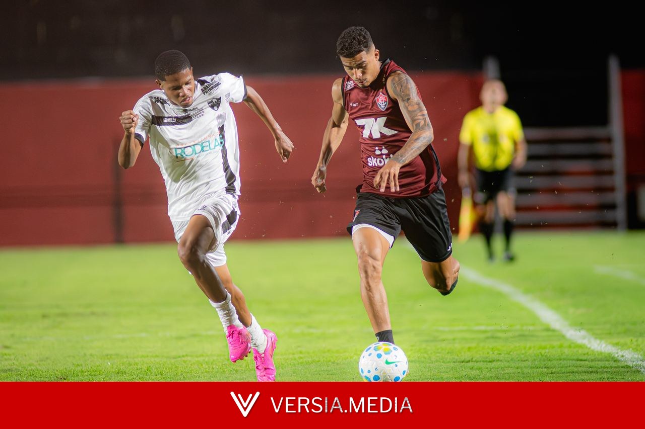 Vitória goleia o Redenção em jogo-treino com hat-trick de Renê
