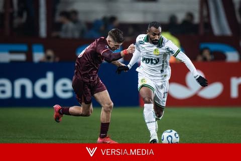 Vila Nova encaminha contratação de Everton Galdino