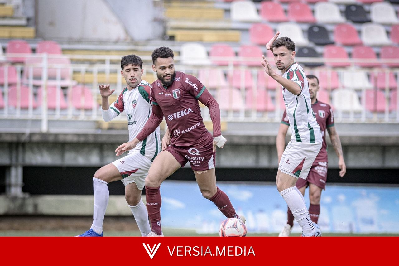 Fluminense e Blumenau empatam no Catarinense Série B