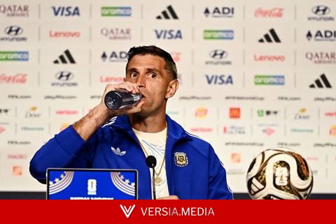 Dibu Martínez comenta sacrifício por lesão na mão: 