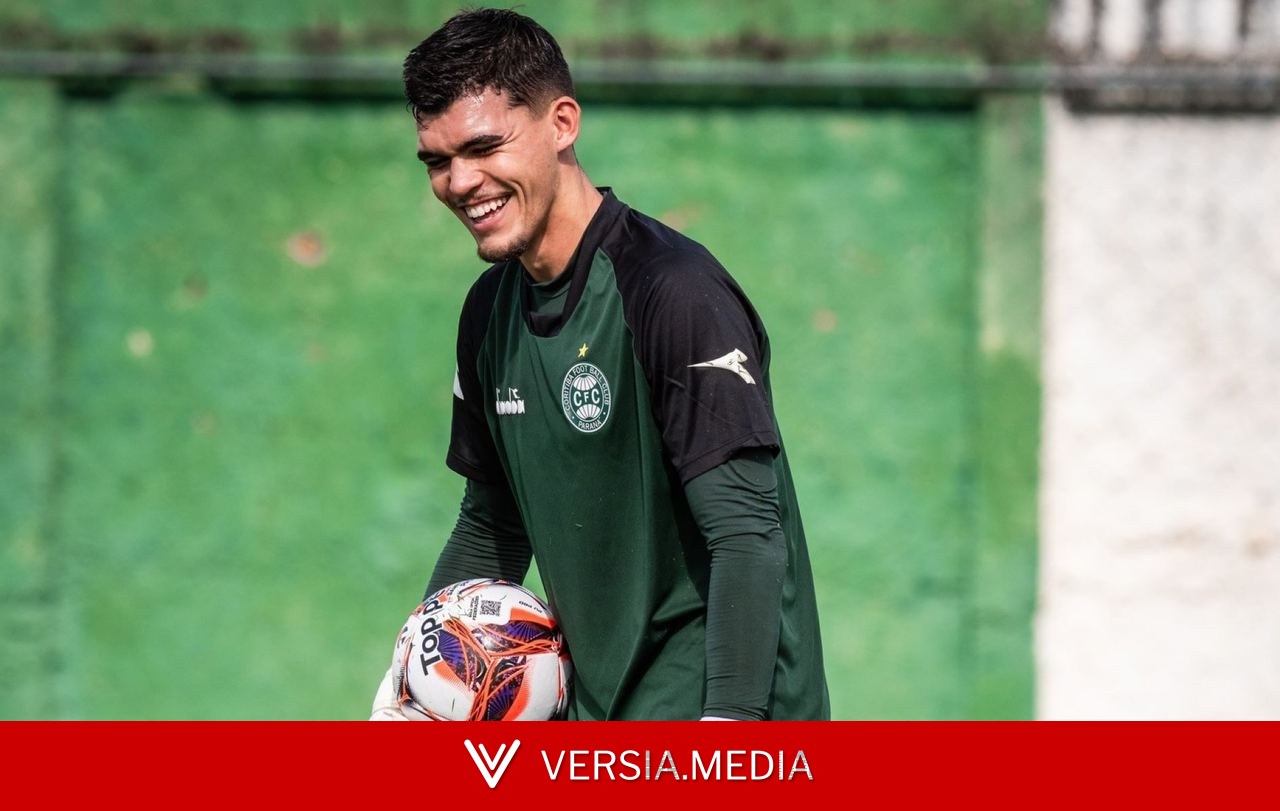 Pedro Morisco acirra disputa pela titularidade no gol do Coritiba ao voltar a jogar após quatro meses