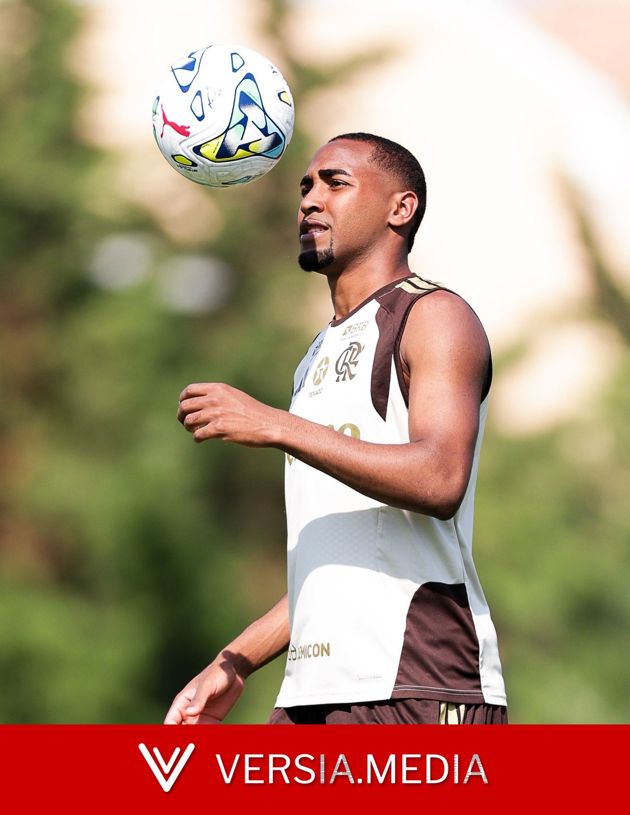 Lorran volta a jogar no profissional após mais de um ano e tenta aproveitar espaço para convencer o Flamengo