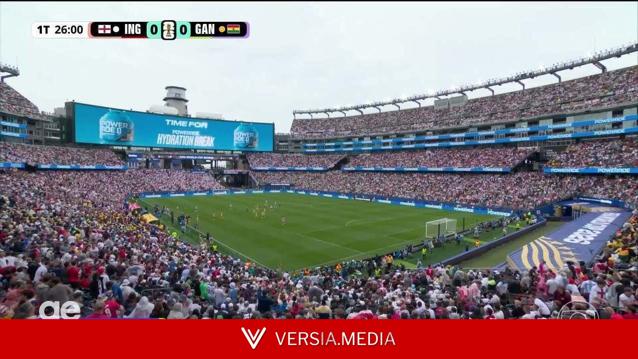 Torcedores vaiam pausas para hidratação em Inglaterra x Gana; assista