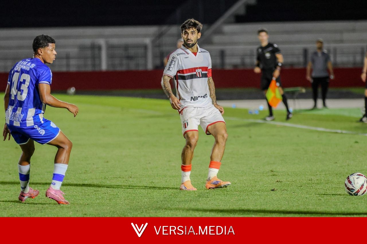 Patrick Brey destaca força da bola parada e celebra fase como capitão do Botafogo-SP